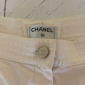 Chanel white trouser pants. So gorgeous! Will best fit size 0-2